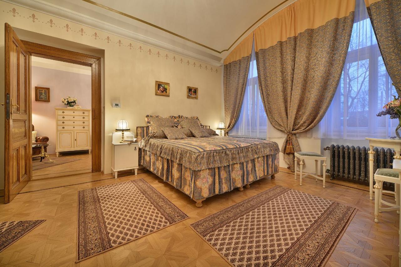 Apartman Dalia Janáčkovo nábřeží Praga Exterior foto
