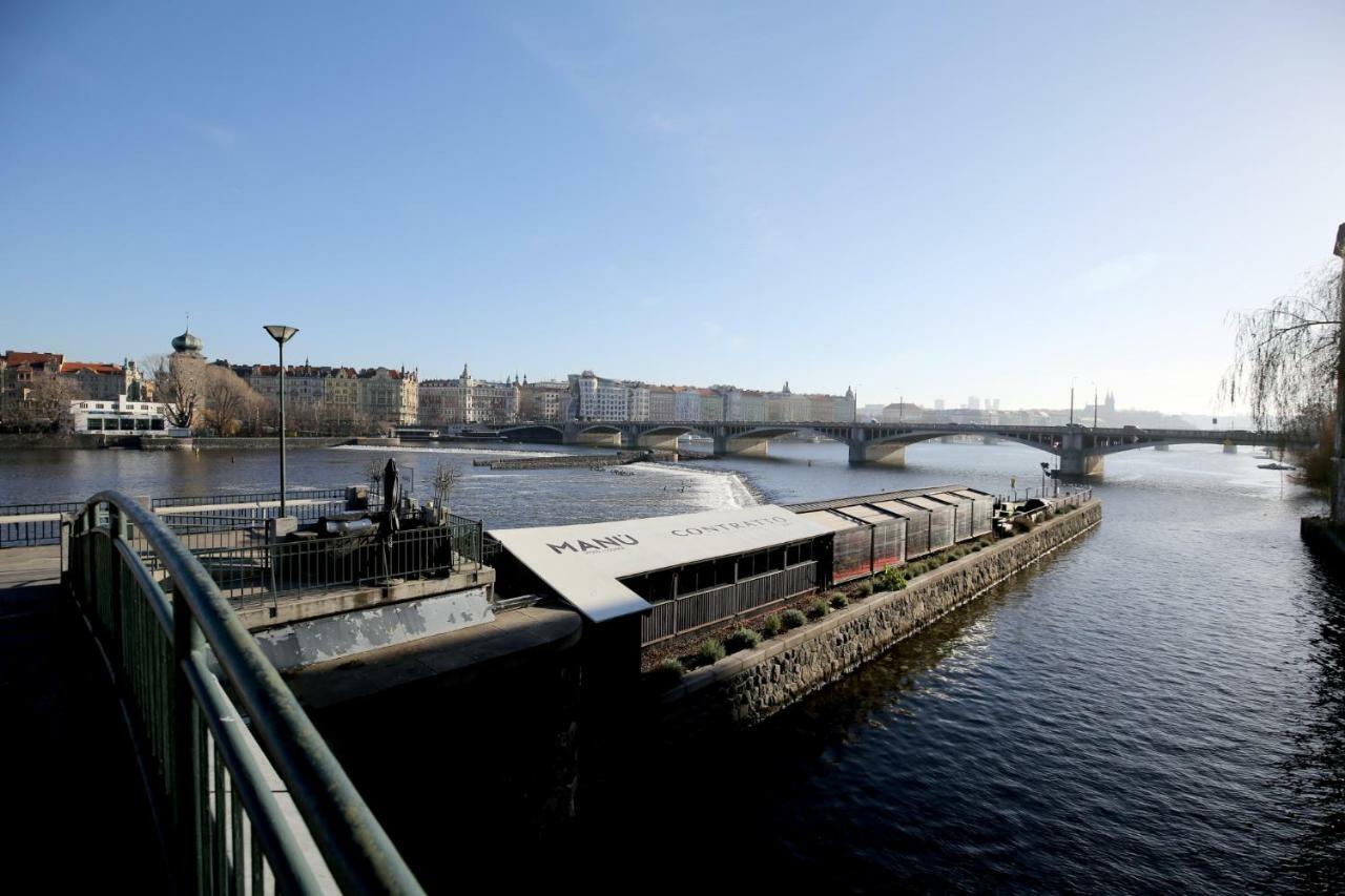 Apartman Dalia Janáčkovo nábřeží Praga Exterior foto